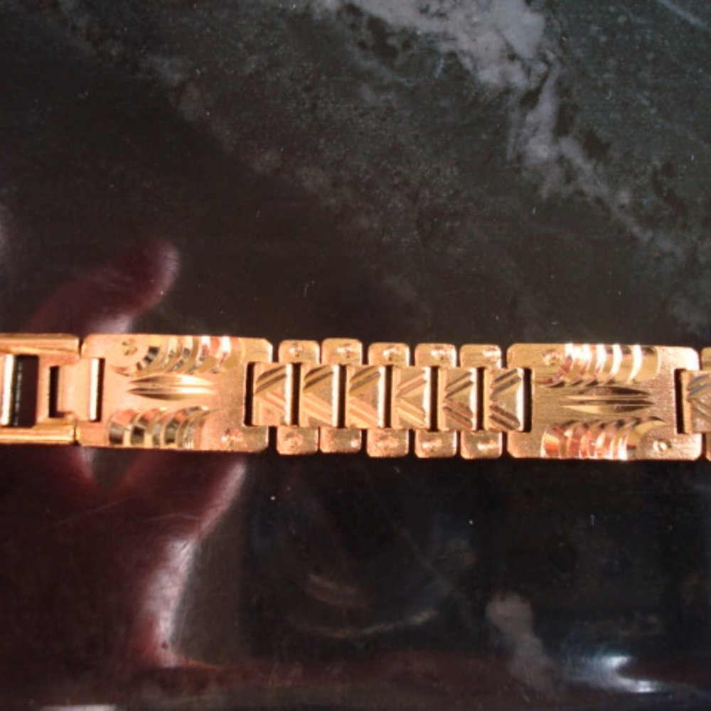 NWOT Men's Gold Plated Bracelet